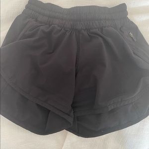 lululemon tracker shorts size 6